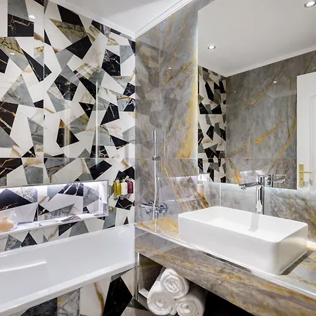 Merveil - Signature - Champs Elysees -kleber Appartamento Parigi