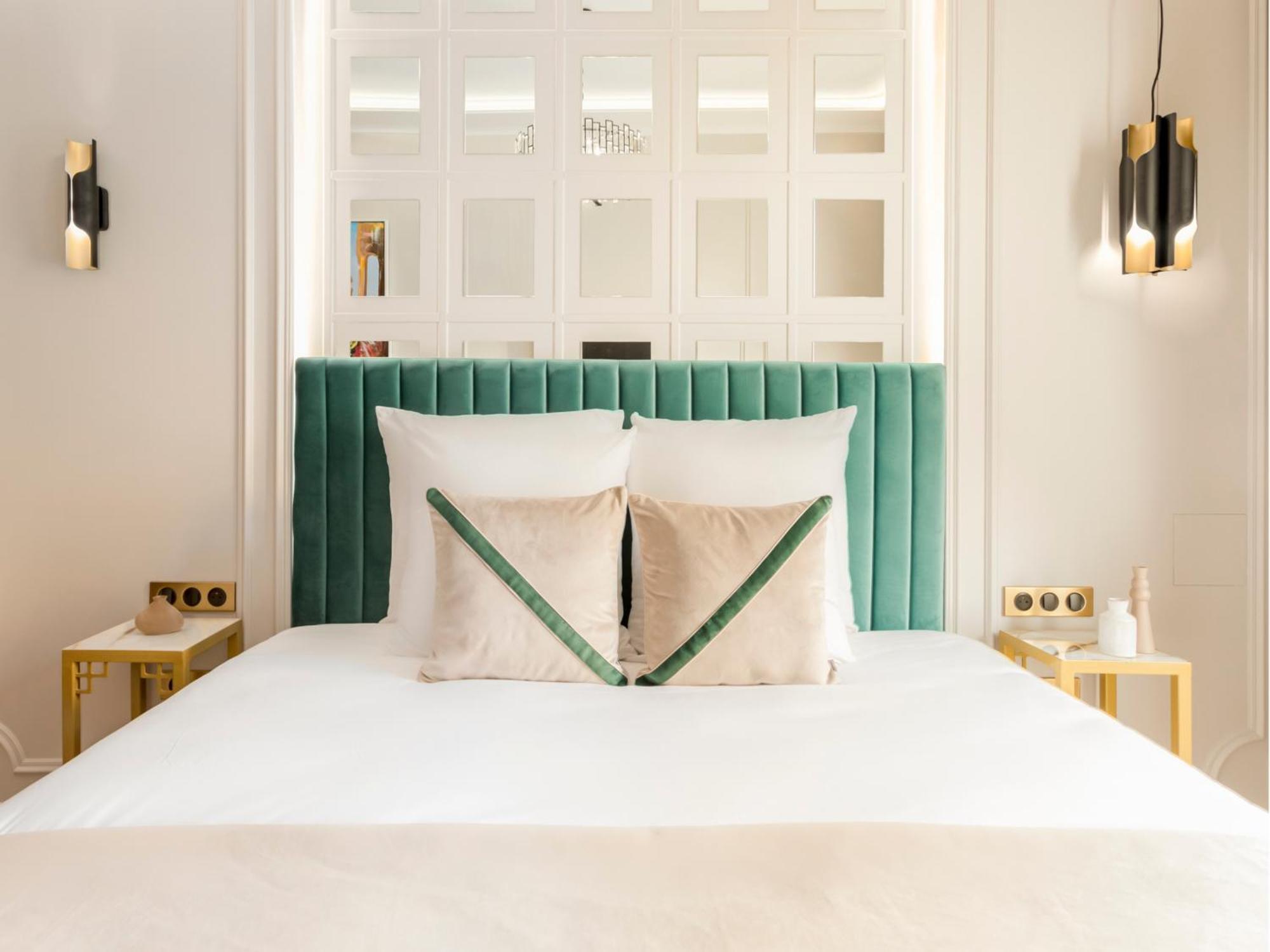 Merveil - Signature - Champs Elysees -kleber Parigi